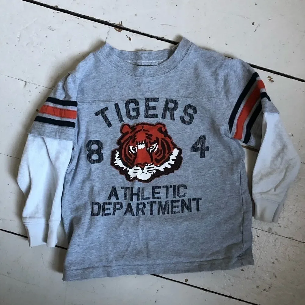 Pick 4/$18, Carters Tigers long sleeve t-shirt. 🐅